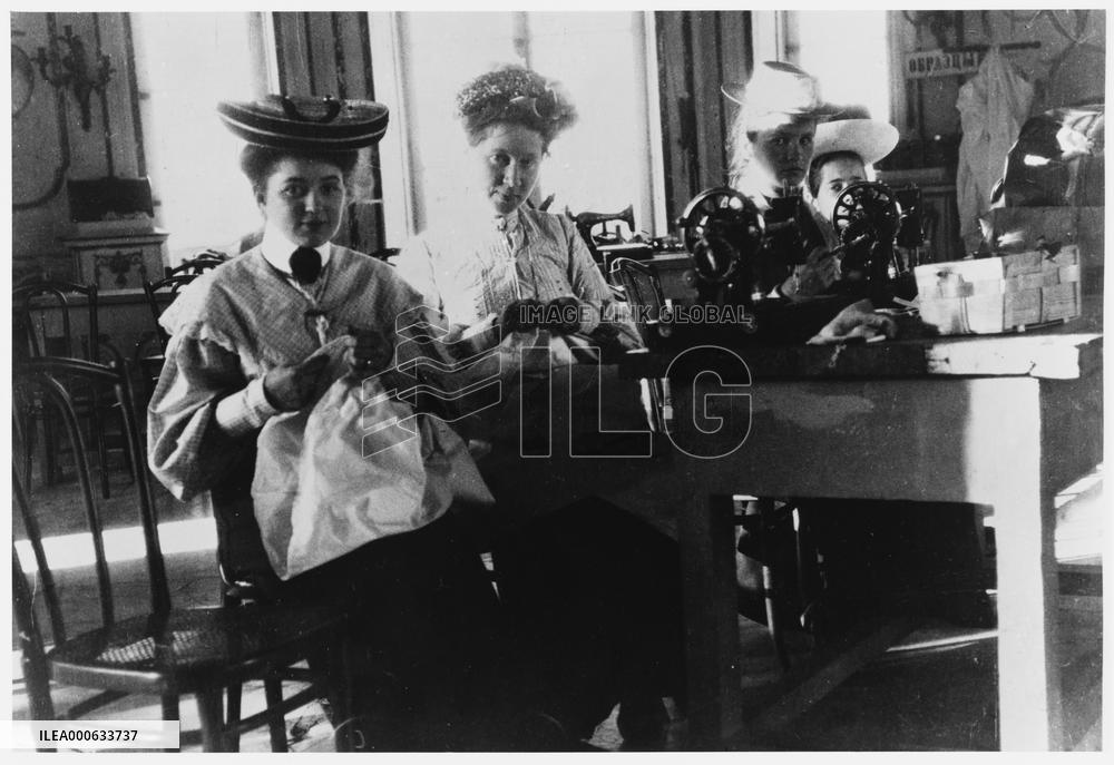 RUS-JAP WAR/LADIES