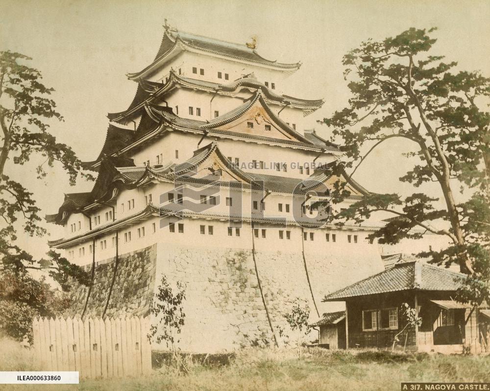 JAPAN/NAGOYA CASTLE 1900