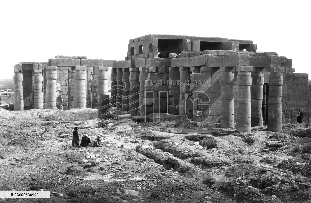 Thebes, the Rameseum c1857