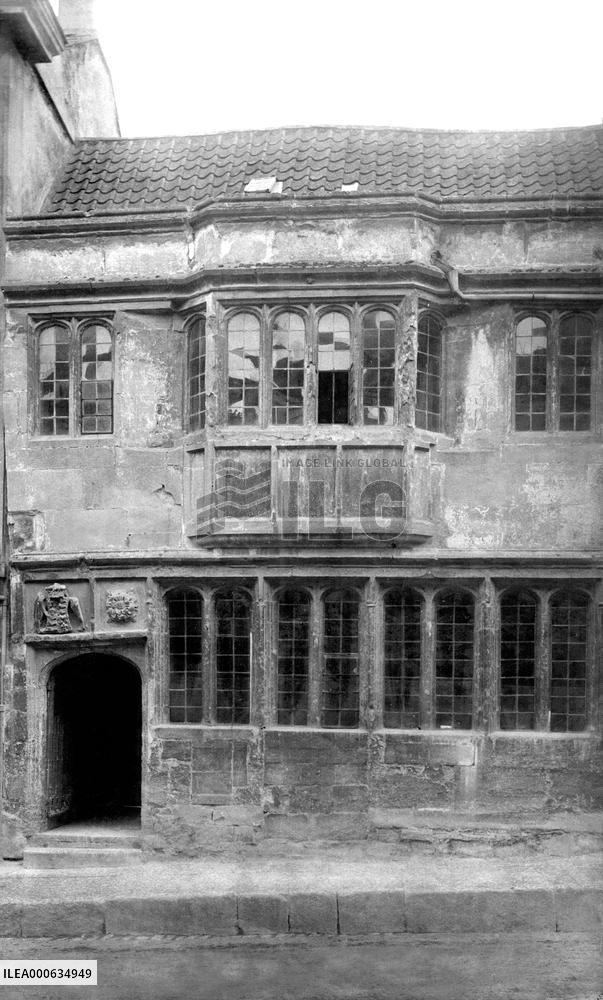 Glastonbury, the Tribunal 1886