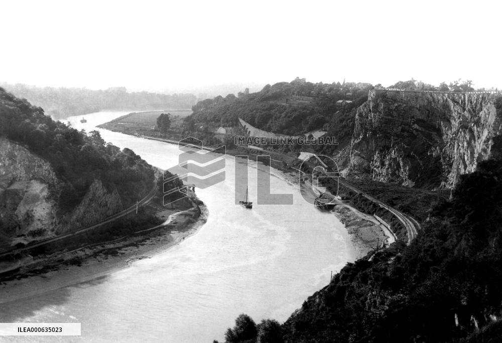 Clifton, the River from Downs 1887