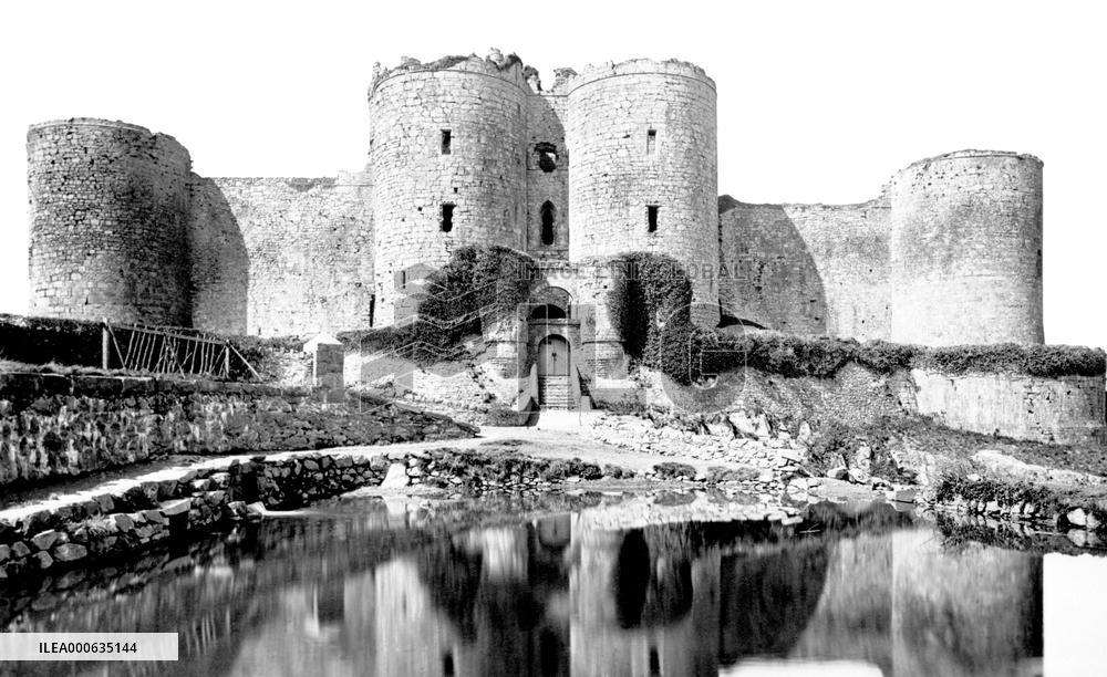 Harlech, the Castle 1889