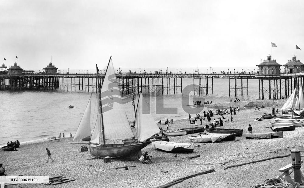 Brighton, West Pier 1889