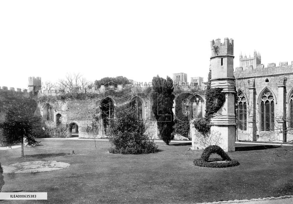 Wells, Bishop's Palace, Ruins 1890