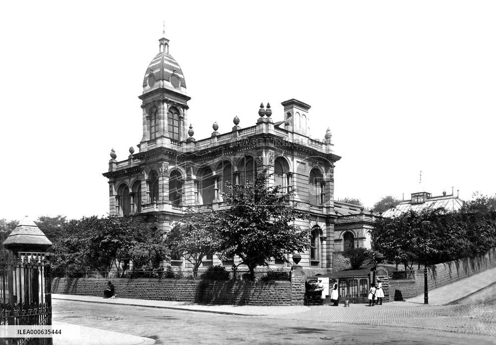 Nottingham, the School of Art 1890