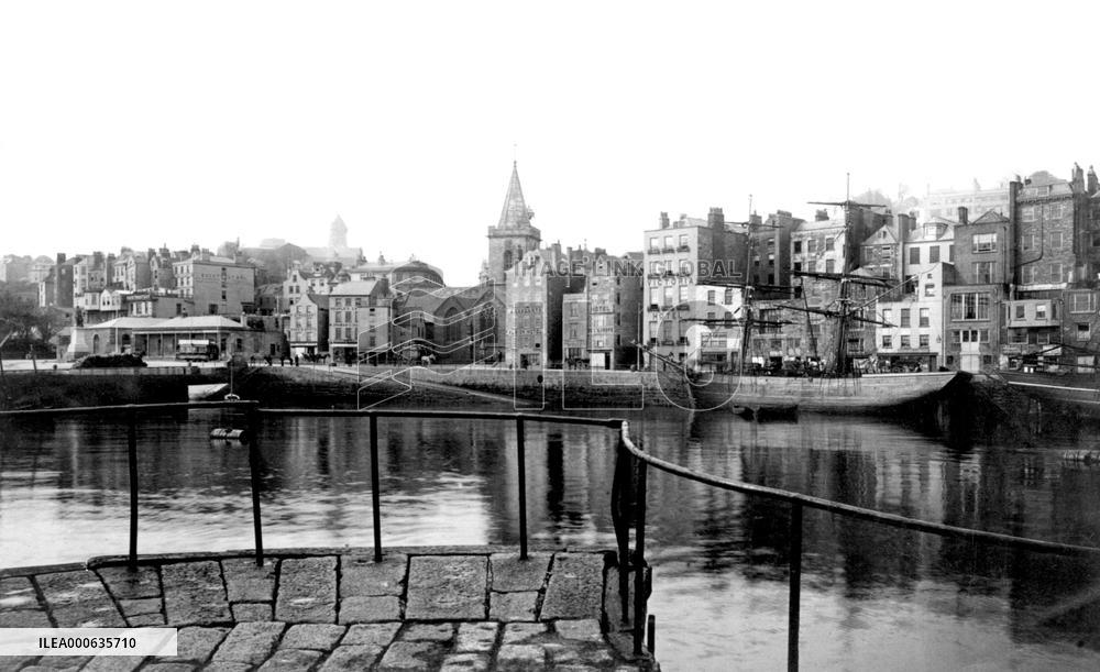 Guernsey, St Peter Port Old Harbour 1892