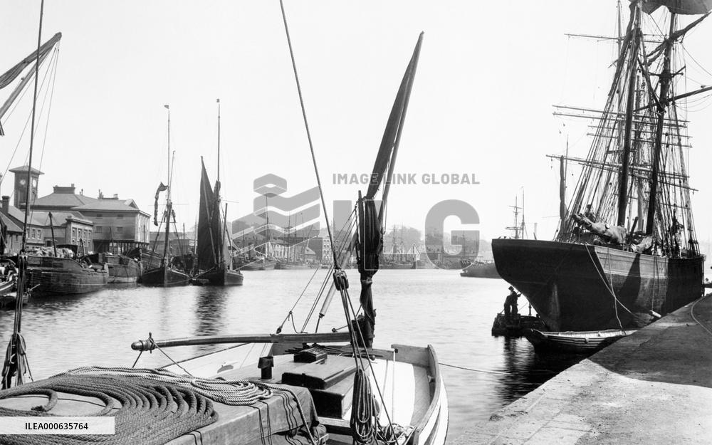 Ipswich, the Docks 1893