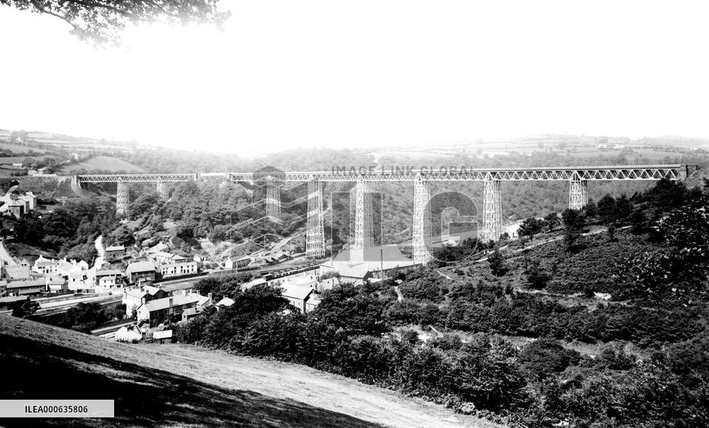 Crumlin, Viaduct 1893