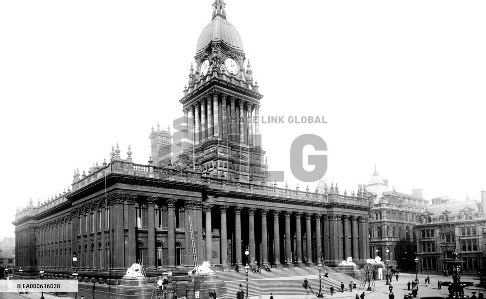 Leeds, the Town Hall 1894