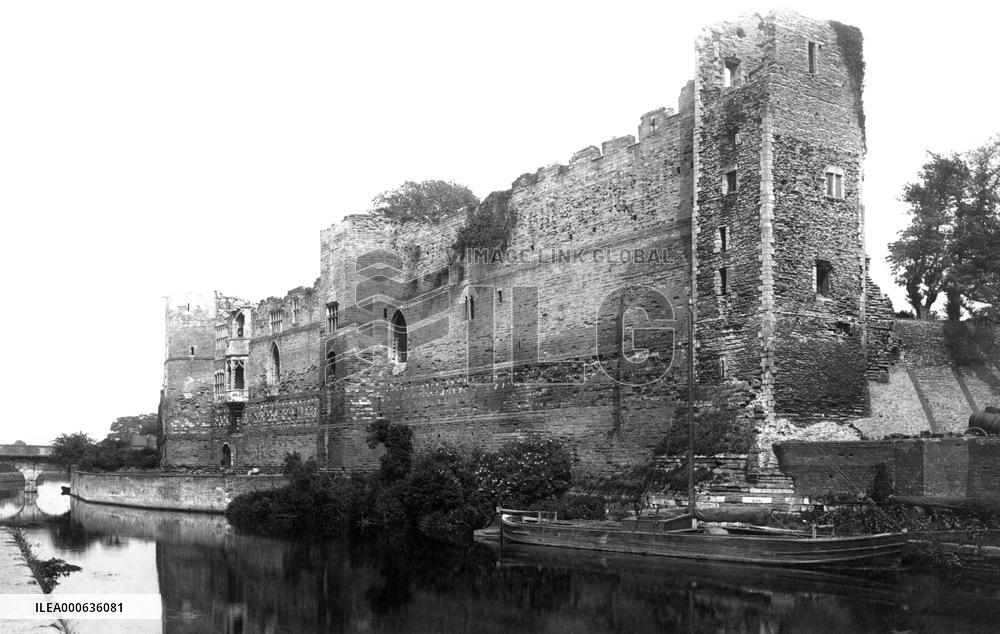 Newark-on-Trent, the Castle 1895