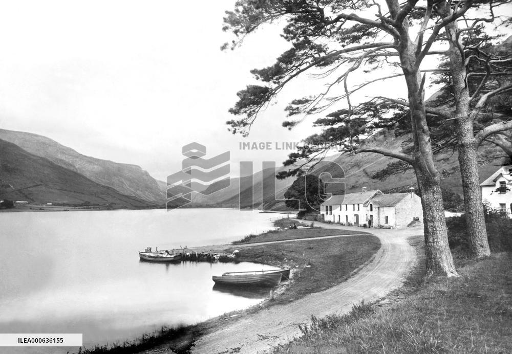 Tal-y-Llyn, the Lake 1895