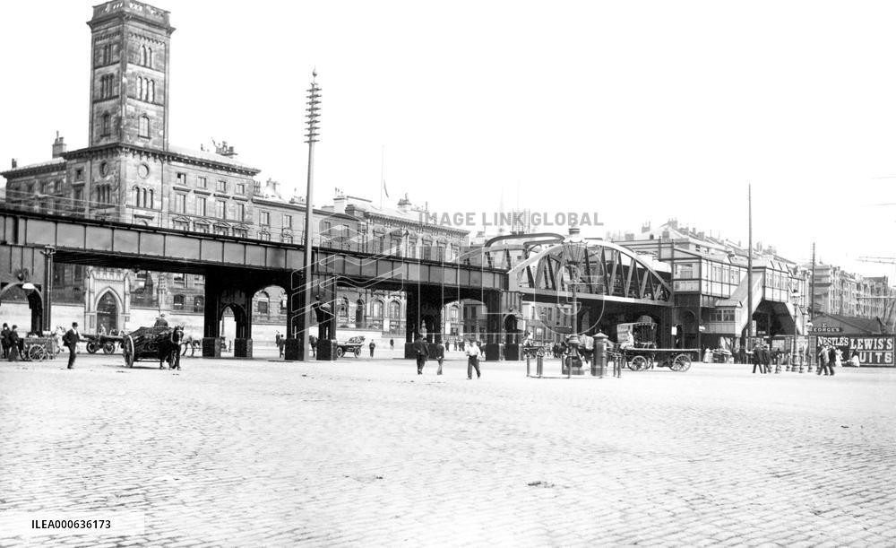 Liverpool, the Overhead Railway 1895