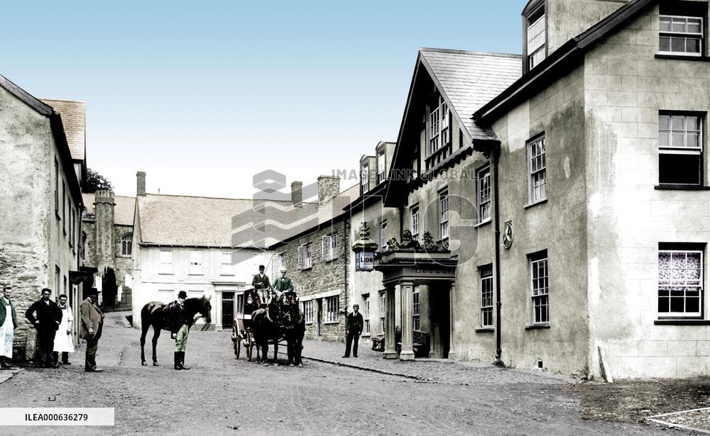 Dulverton, the Lion Hotel 1896