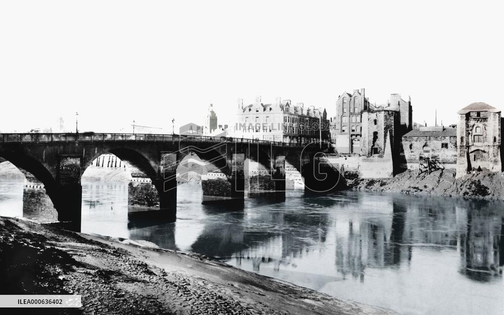Newport, the Bridge and Castle 1896