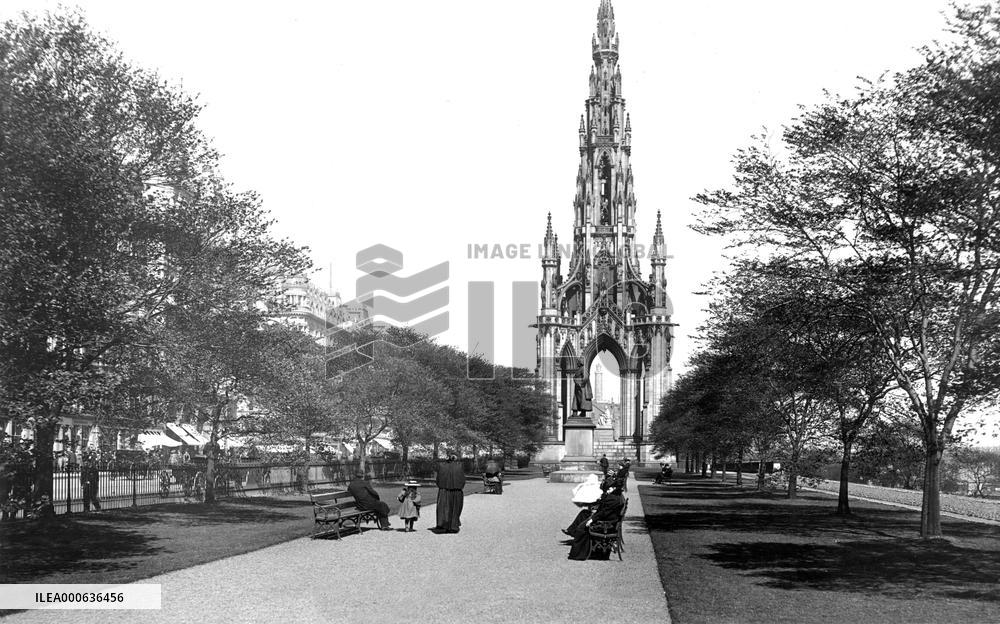 Edinburgh, Scott Monument and Castle 1897