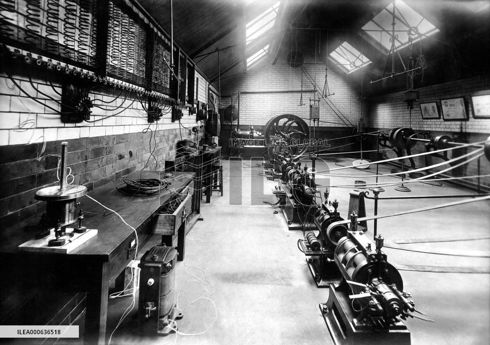 Manchester, Owen's College The Dynamos 1895
