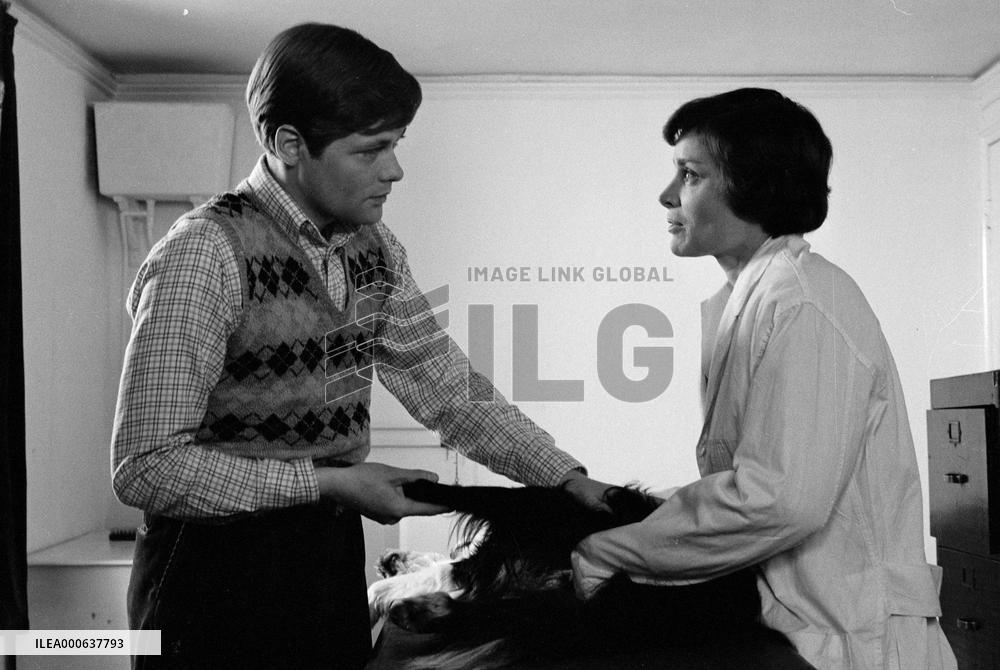 All Creatures Great and Small (1975) Film