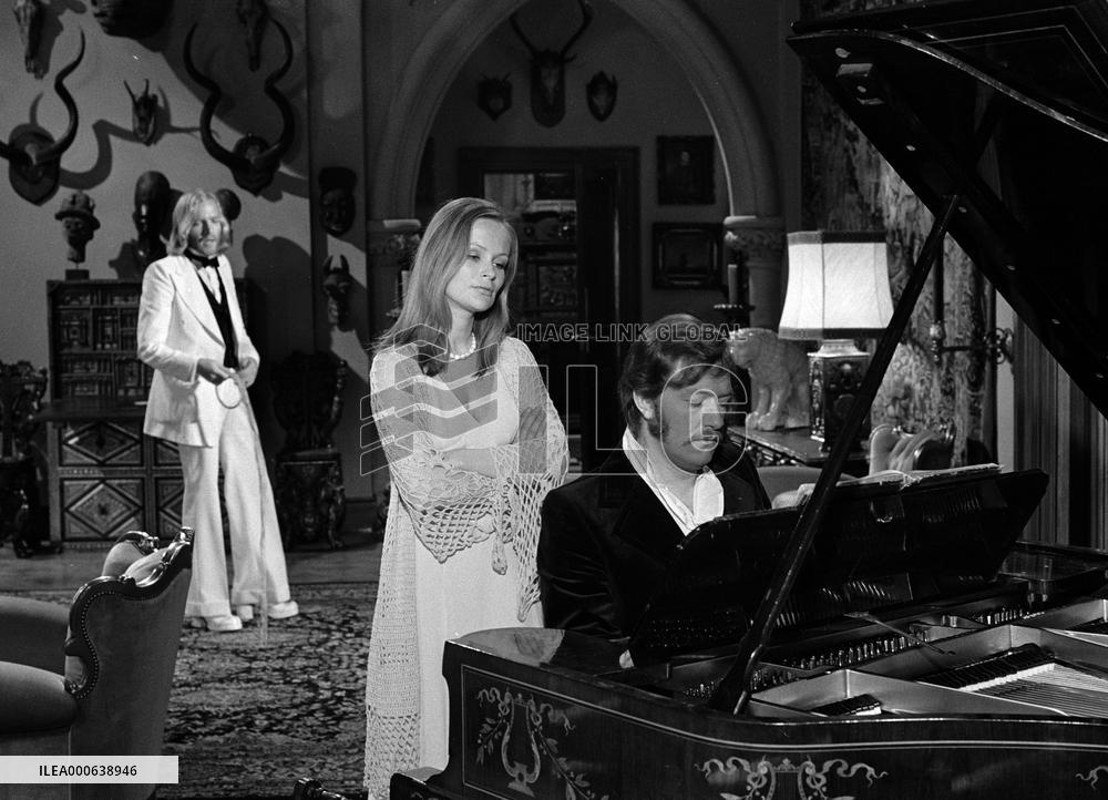 The Beast Must Die (1974) Film