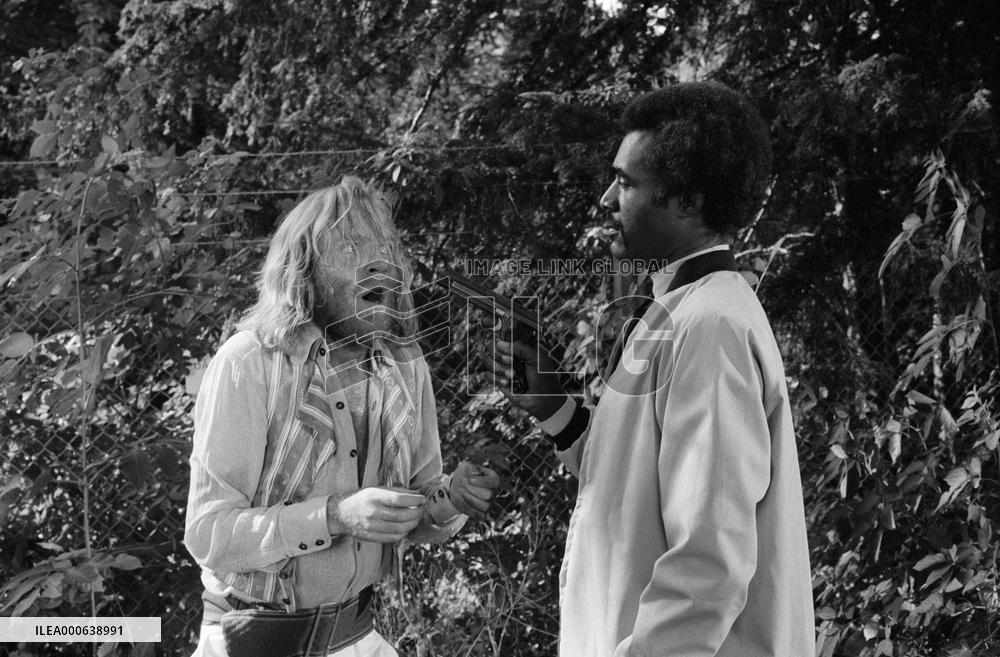 The Beast Must Die (1974) Film
