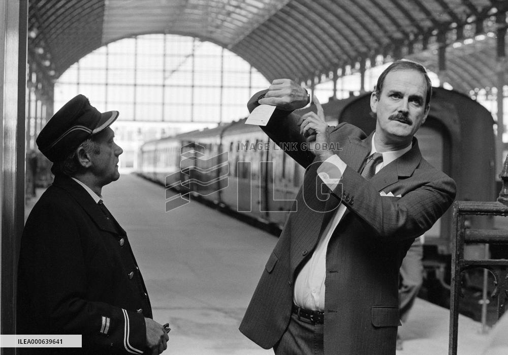 Clockwise (1986)  Film