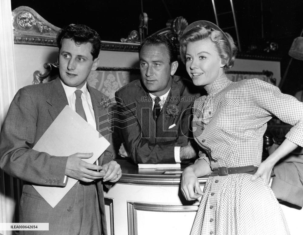 Let's Be Happy (1957) Film