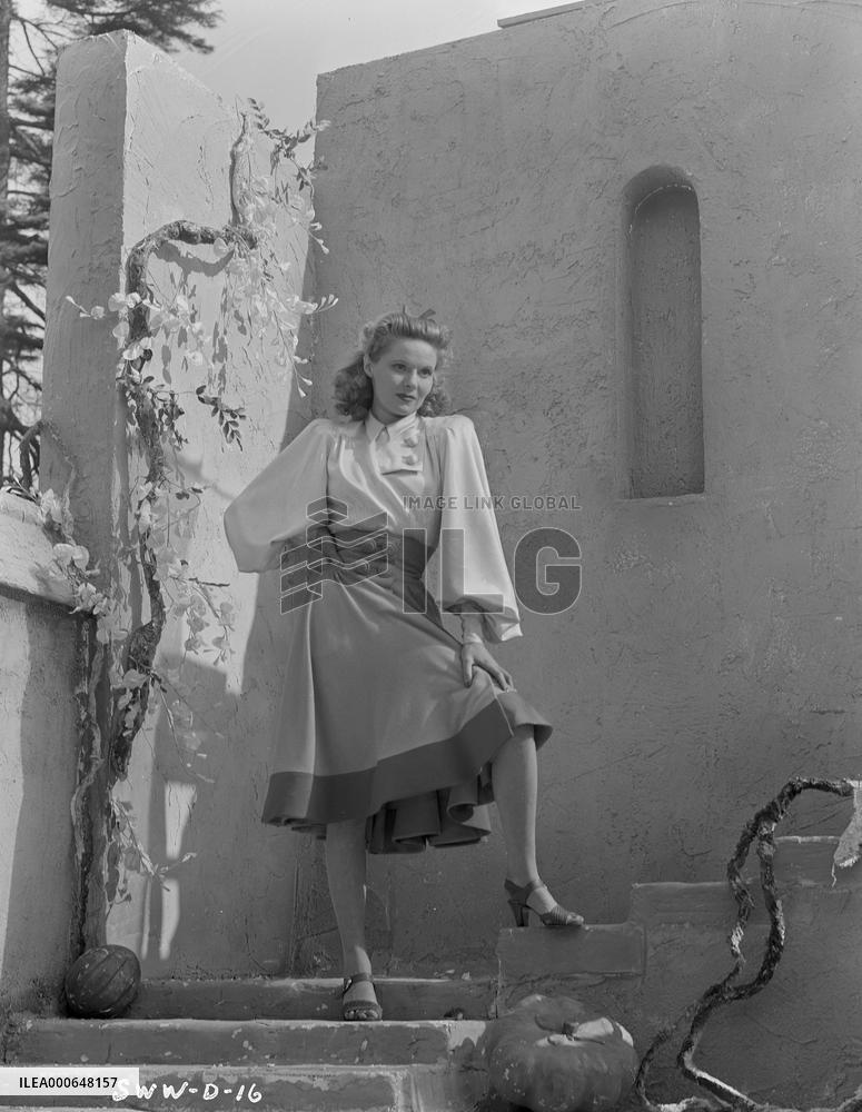 Ships with Wings (1941) Film