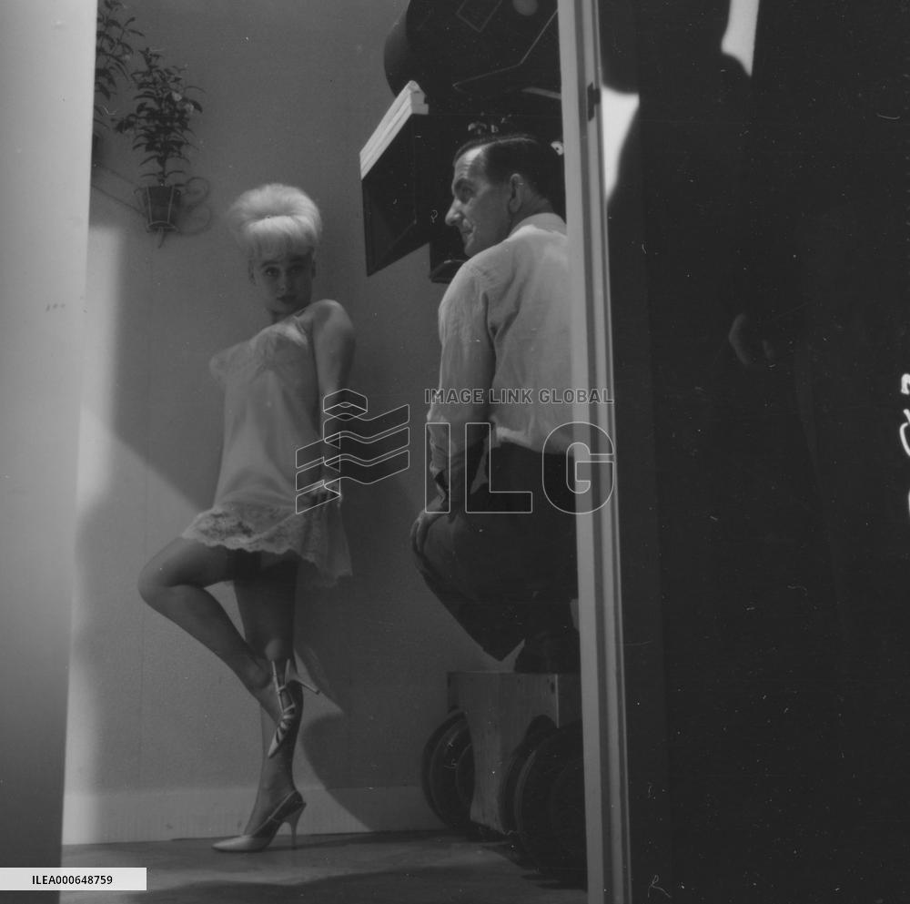 Sparrows Can't Sing (1962) Film