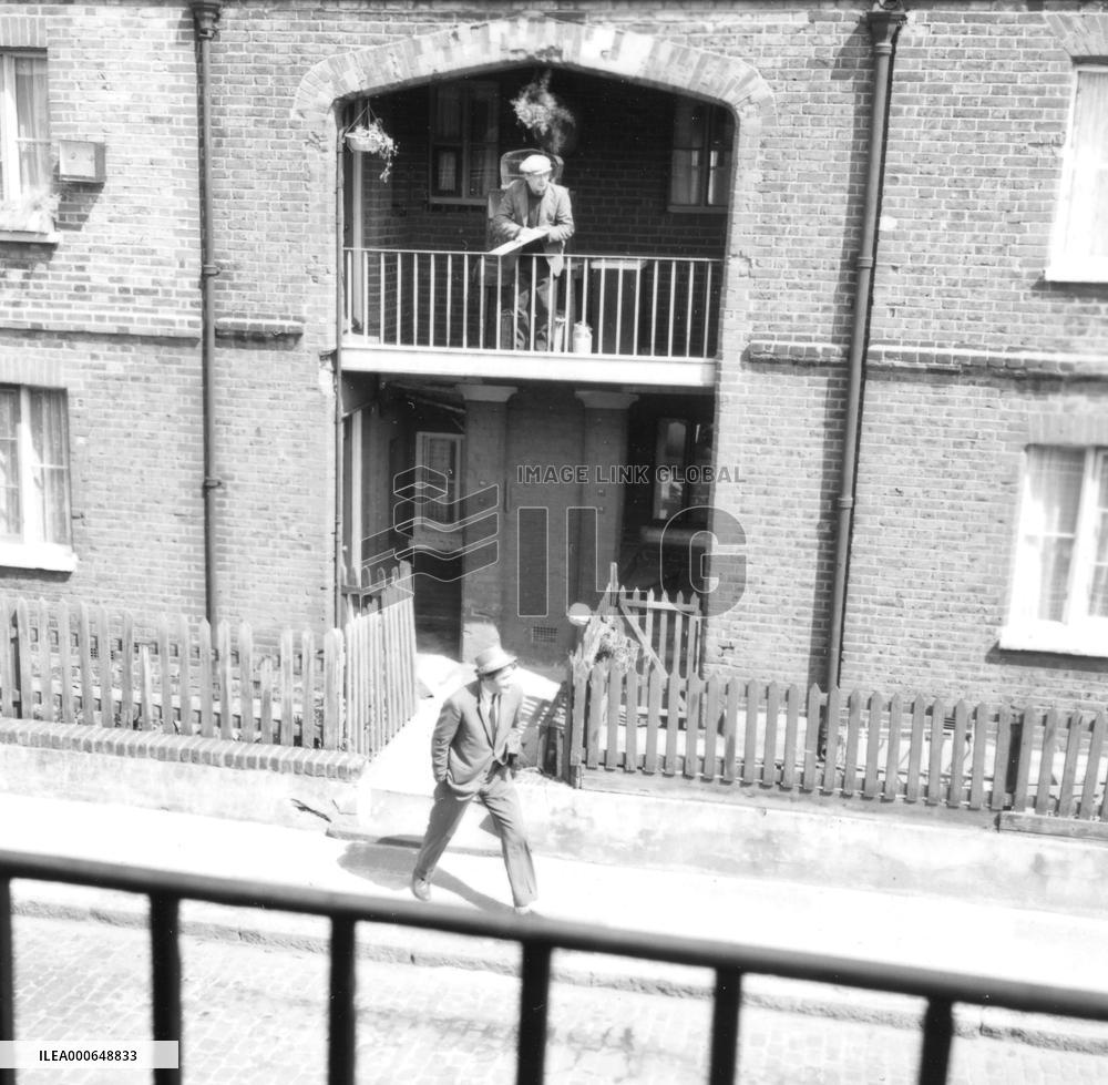 Sparrows Can't Sing (1962) Film