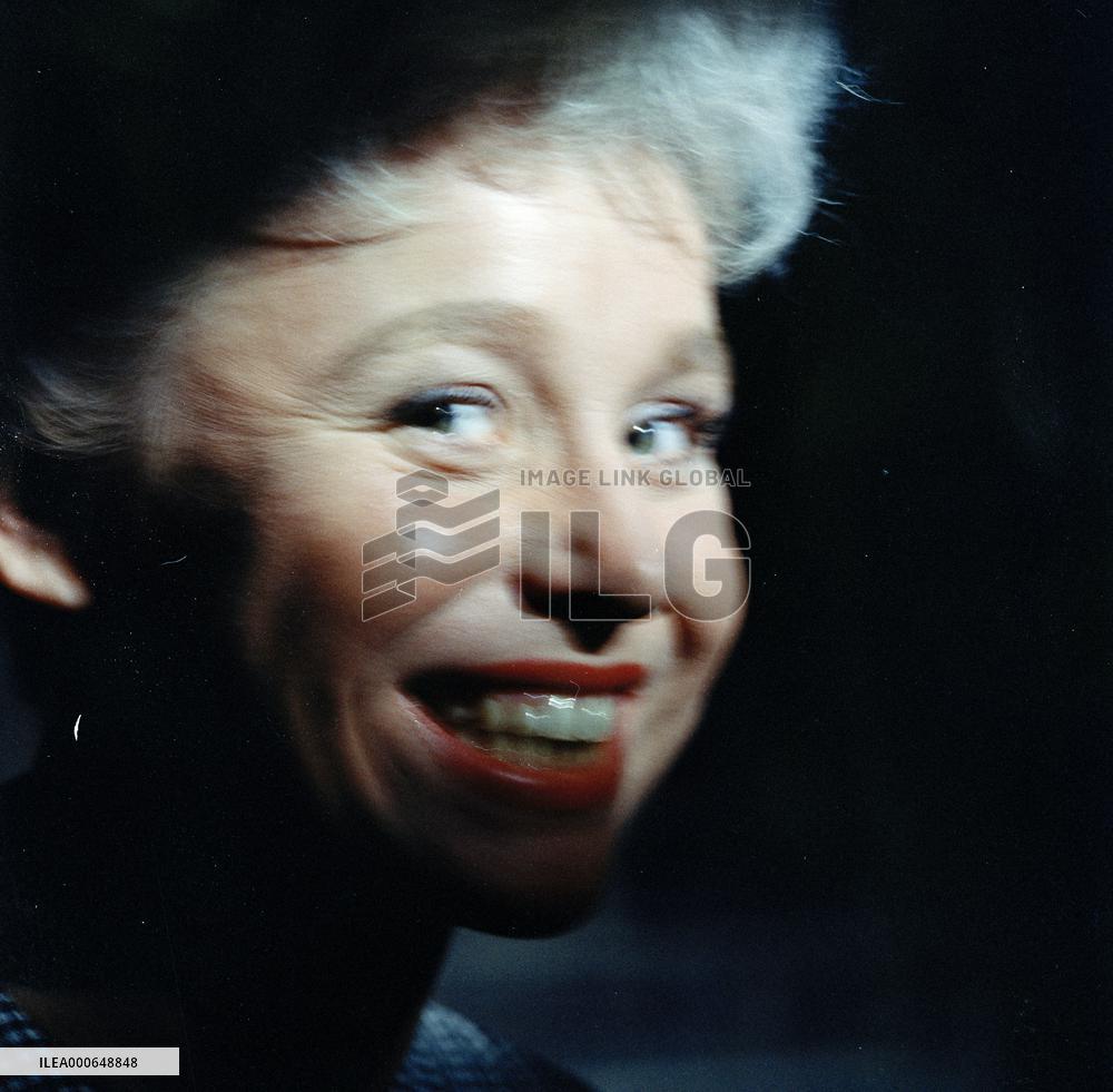 Sparrows Can't Sing (1962) Film