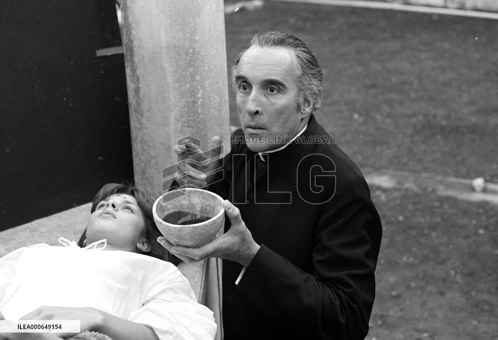 To the Devil a Daughter (1976) Film