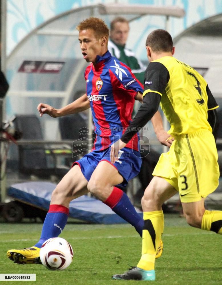 Honda plays against Sparta Prague