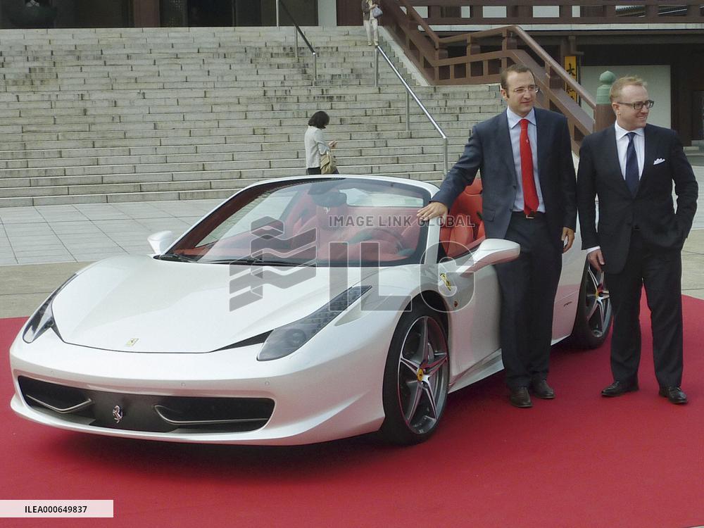 Ferrari's new convertible 458 Spider