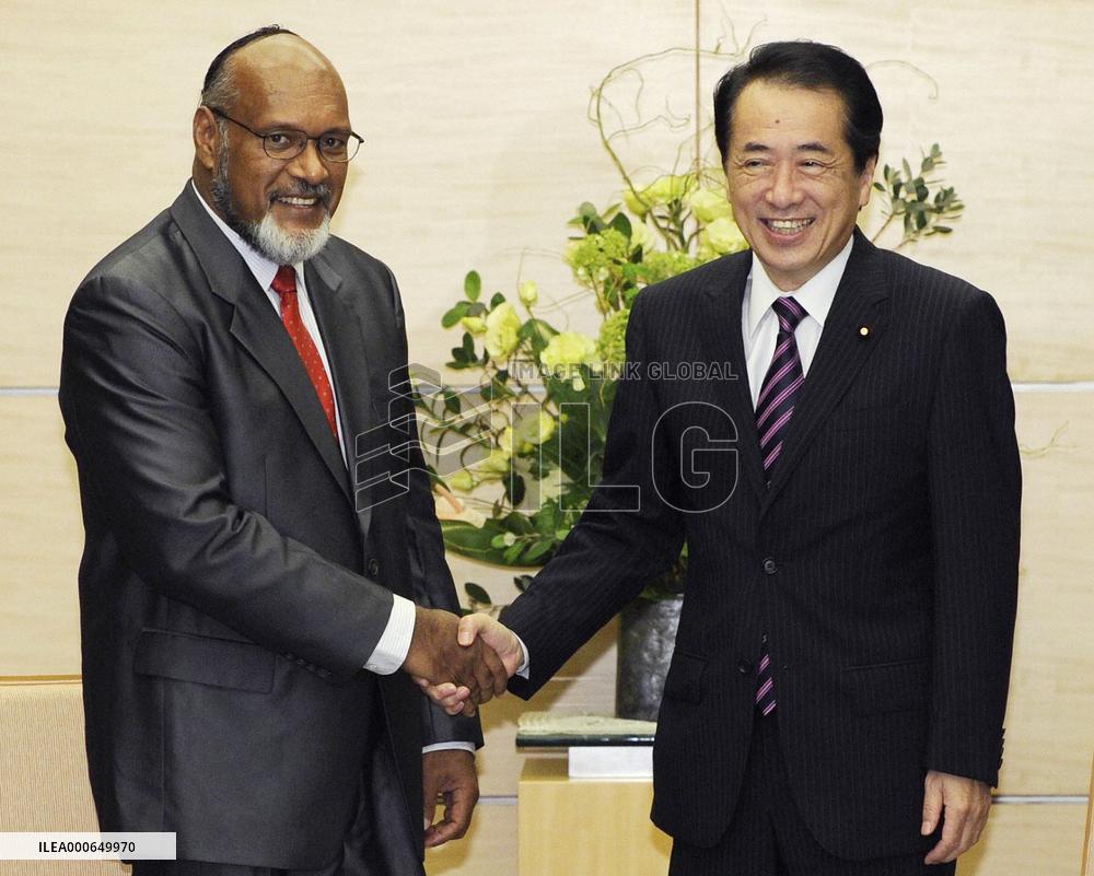 Japan, Vanuatu prime ministers in Tokyo