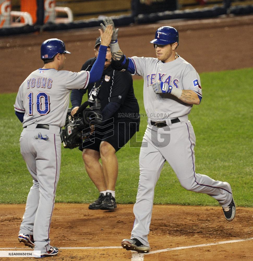 Yankees vs. Rangers in Game 3