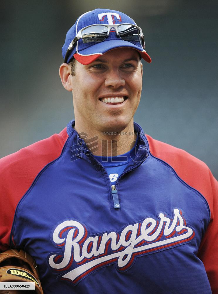 Rangers' Colby Lewis