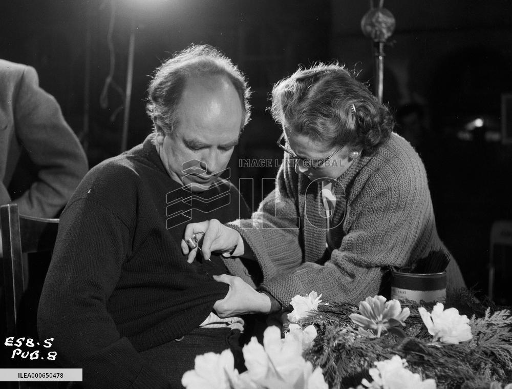 No Trees in the Street (1958) Film