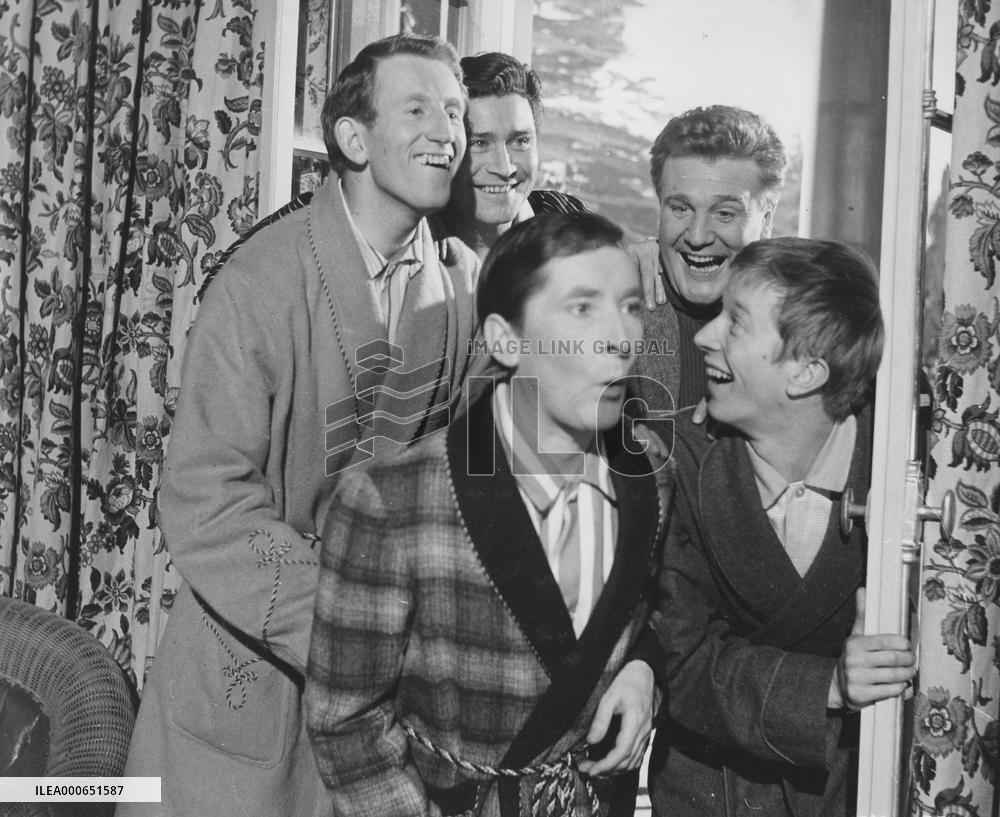 Twice Round the Daffodils (1962) Film