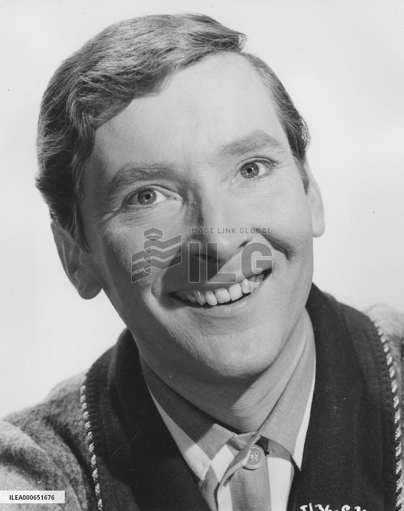 Twice Round the Daffodils (1962) Film