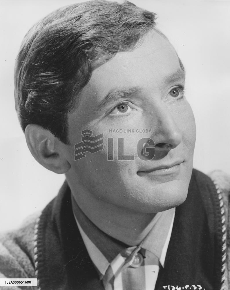 Twice Round the Daffodils (1962) Film