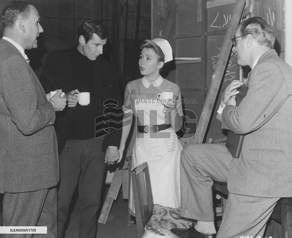 Twice Round the Daffodils (1962) Film