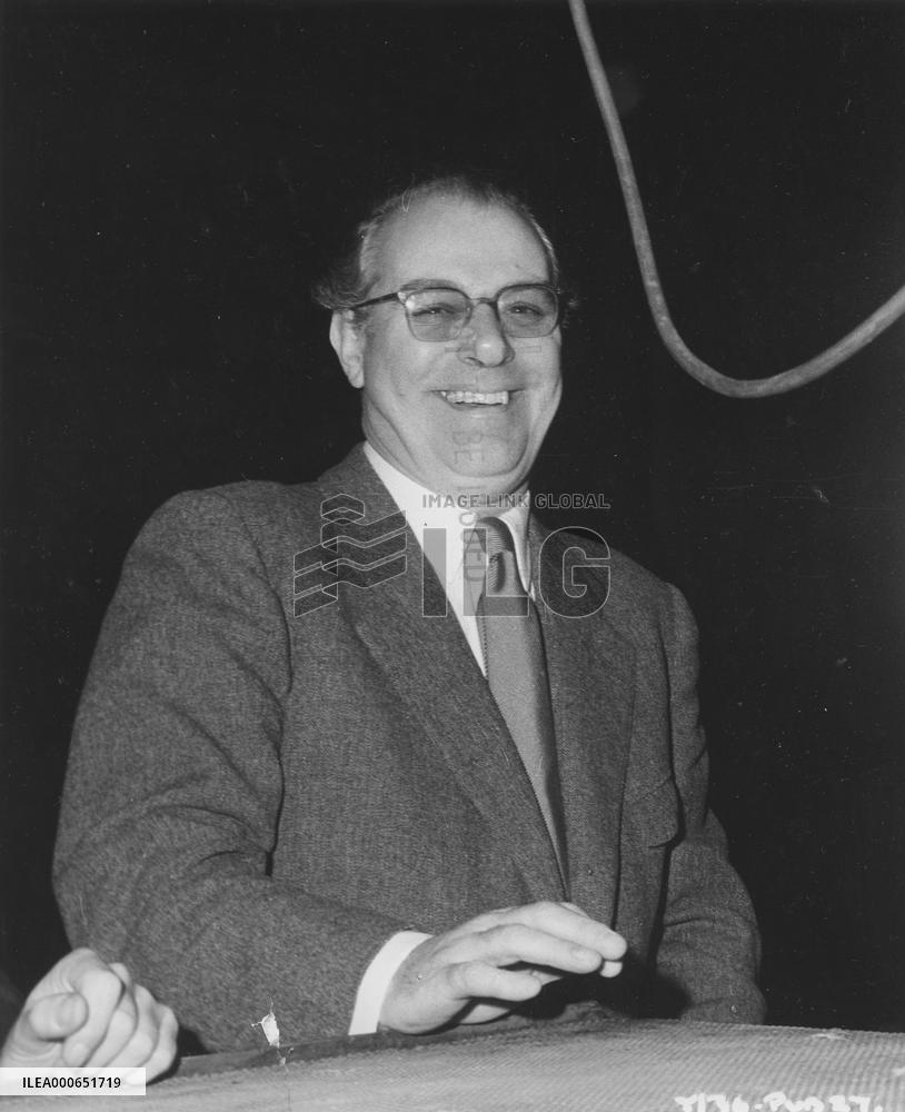 Twice Round the Daffodils (1962) Film