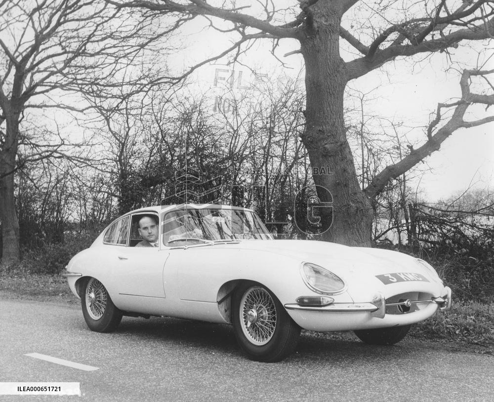 Twice Round the Daffodils (1962) Film