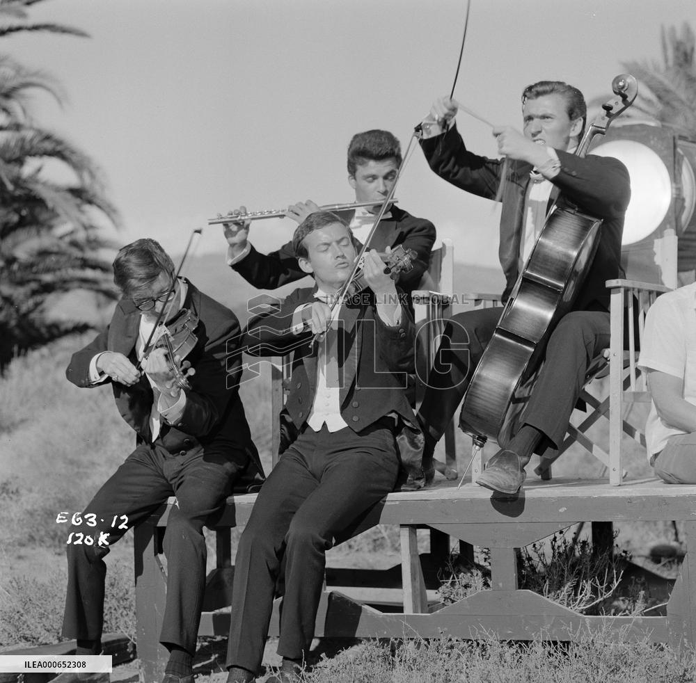 Wonderful Life (1964) (aka Swinger's Paradise) Film