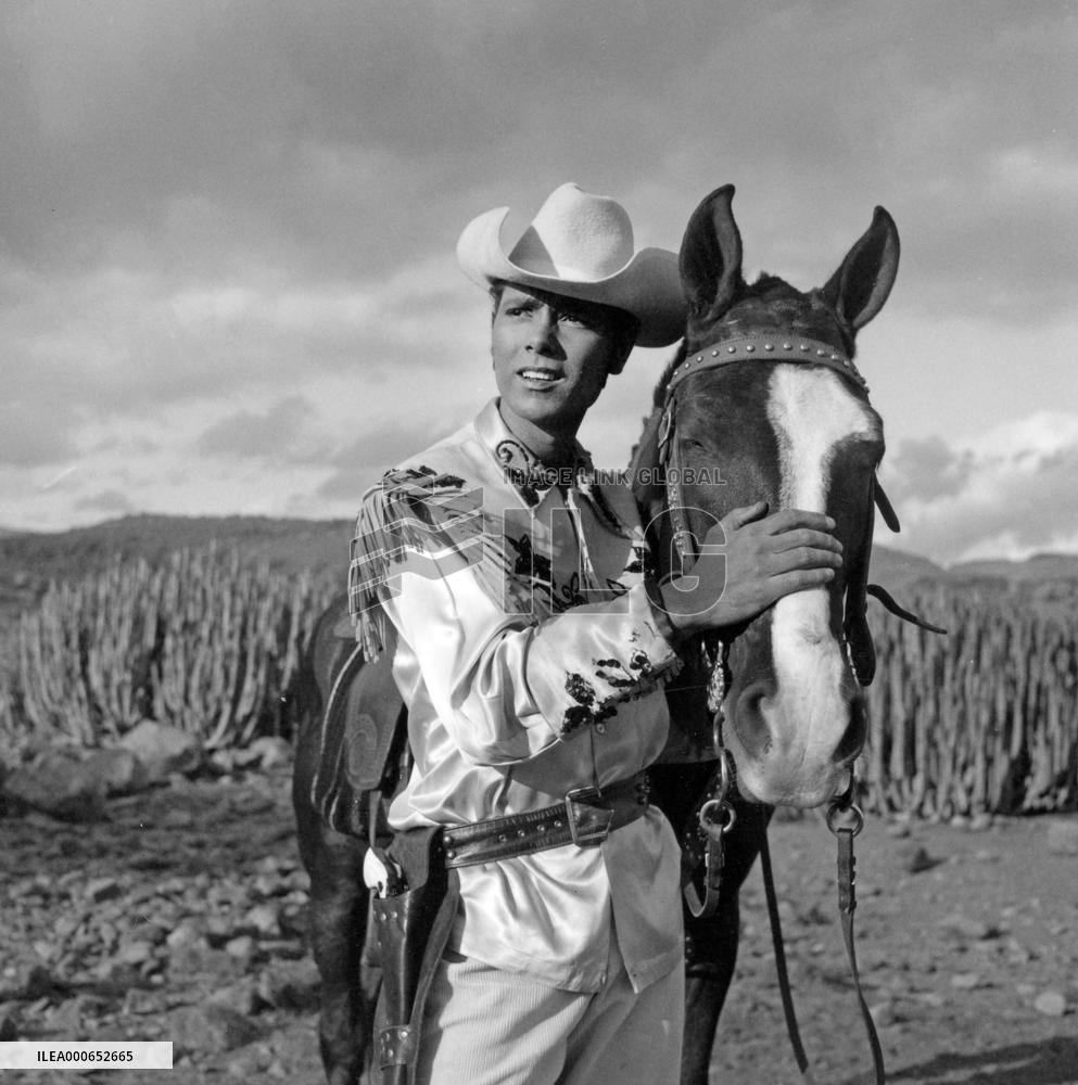 Wonderful Life (1964) (aka Swinger's Paradise) Film