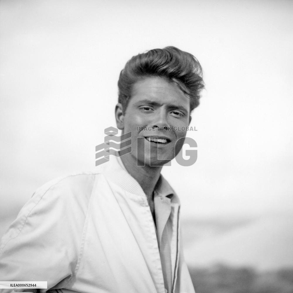 Wonderful Life (1964) (aka Swinger's Paradise) Film