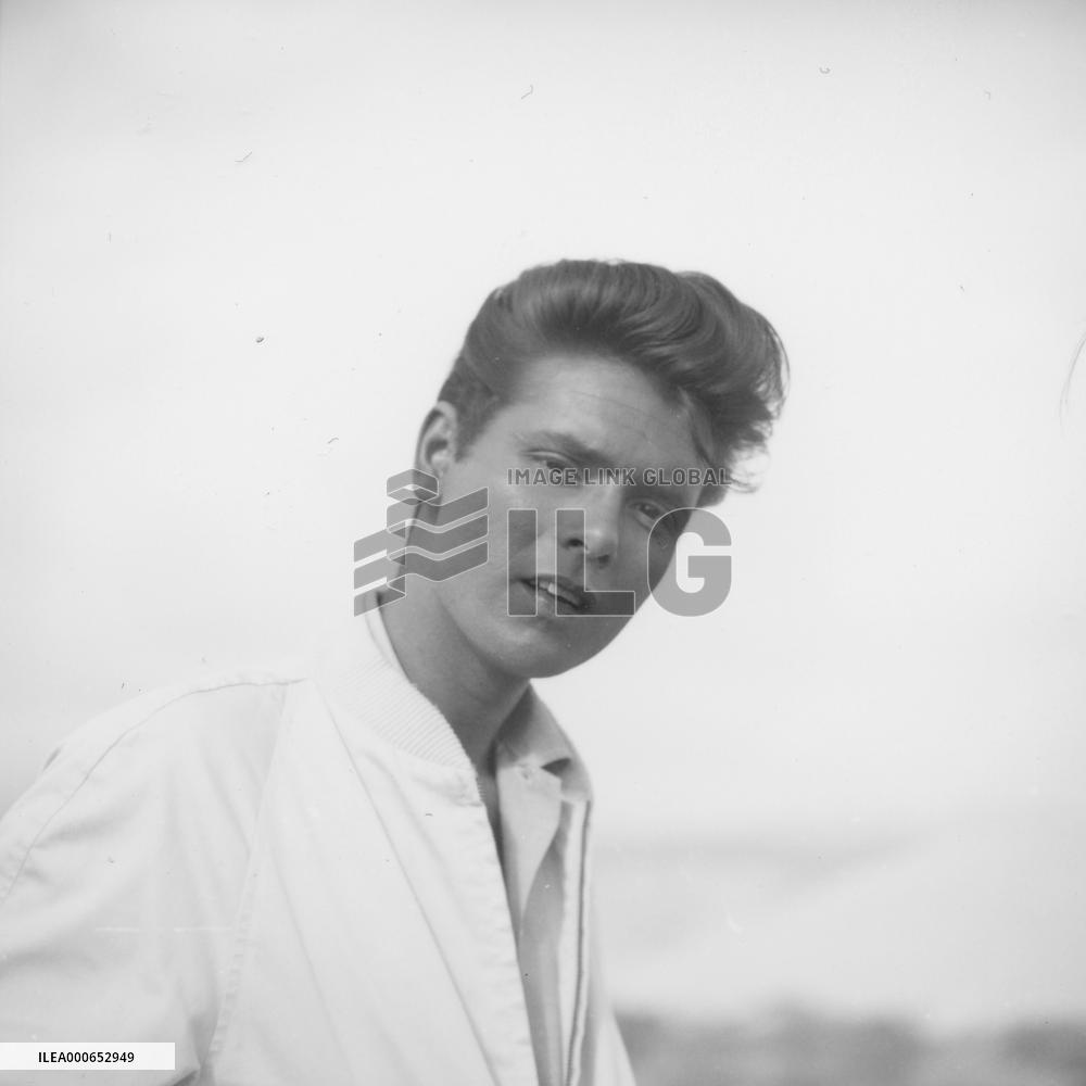 Wonderful Life (1964) (aka Swinger's Paradise) Film