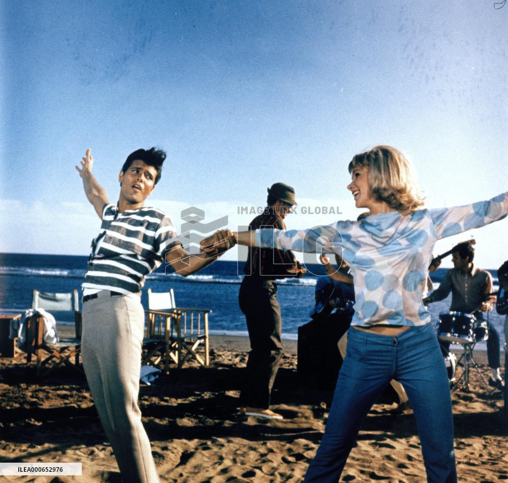 Wonderful Life (1964) (aka Swinger's Paradise) Film