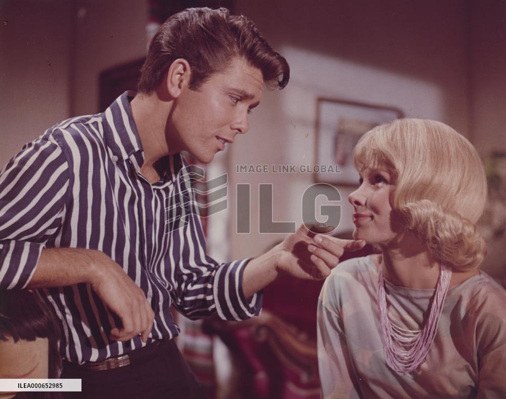 Wonderful Life (1964) (aka Swinger's Paradise) Film