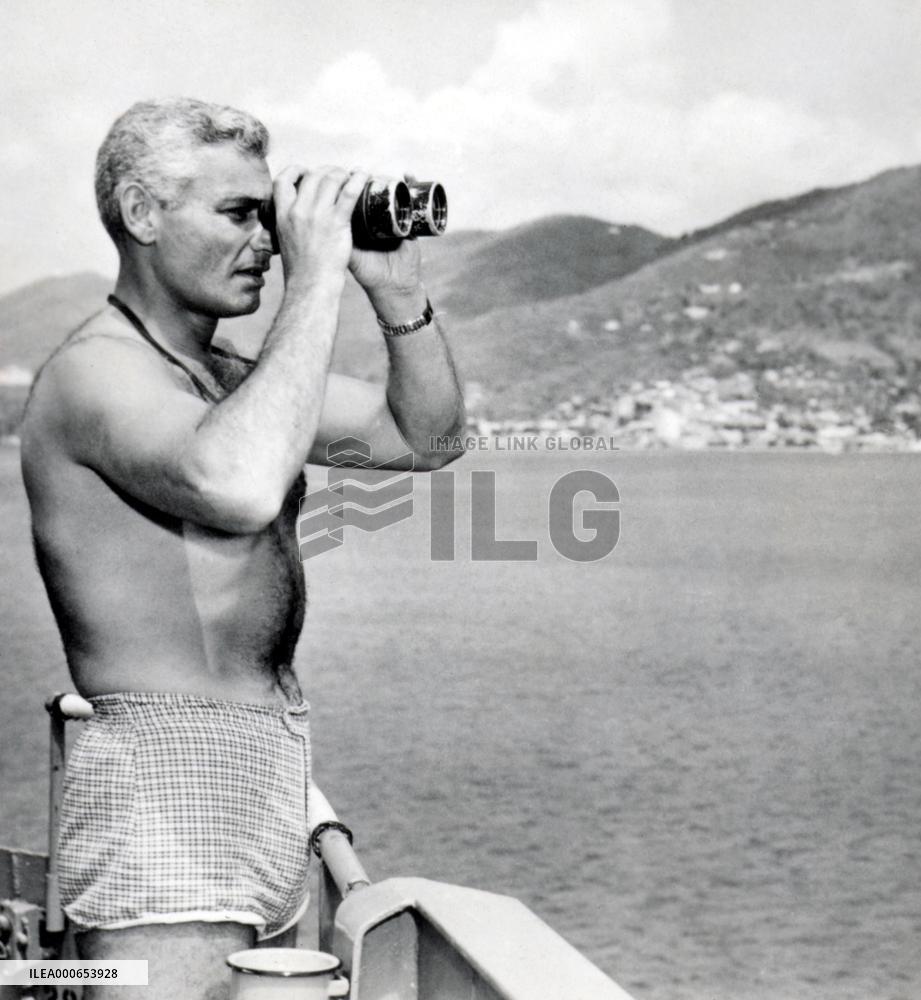 Away All Boats film (1956)