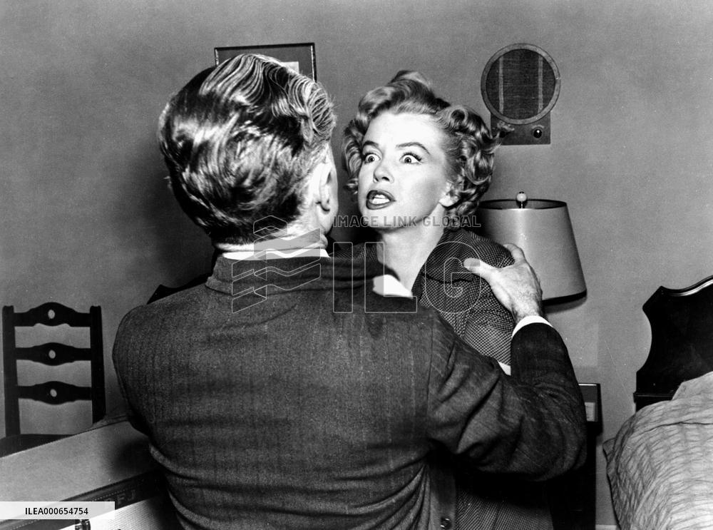 Don'T Bother To Knock film (1952)